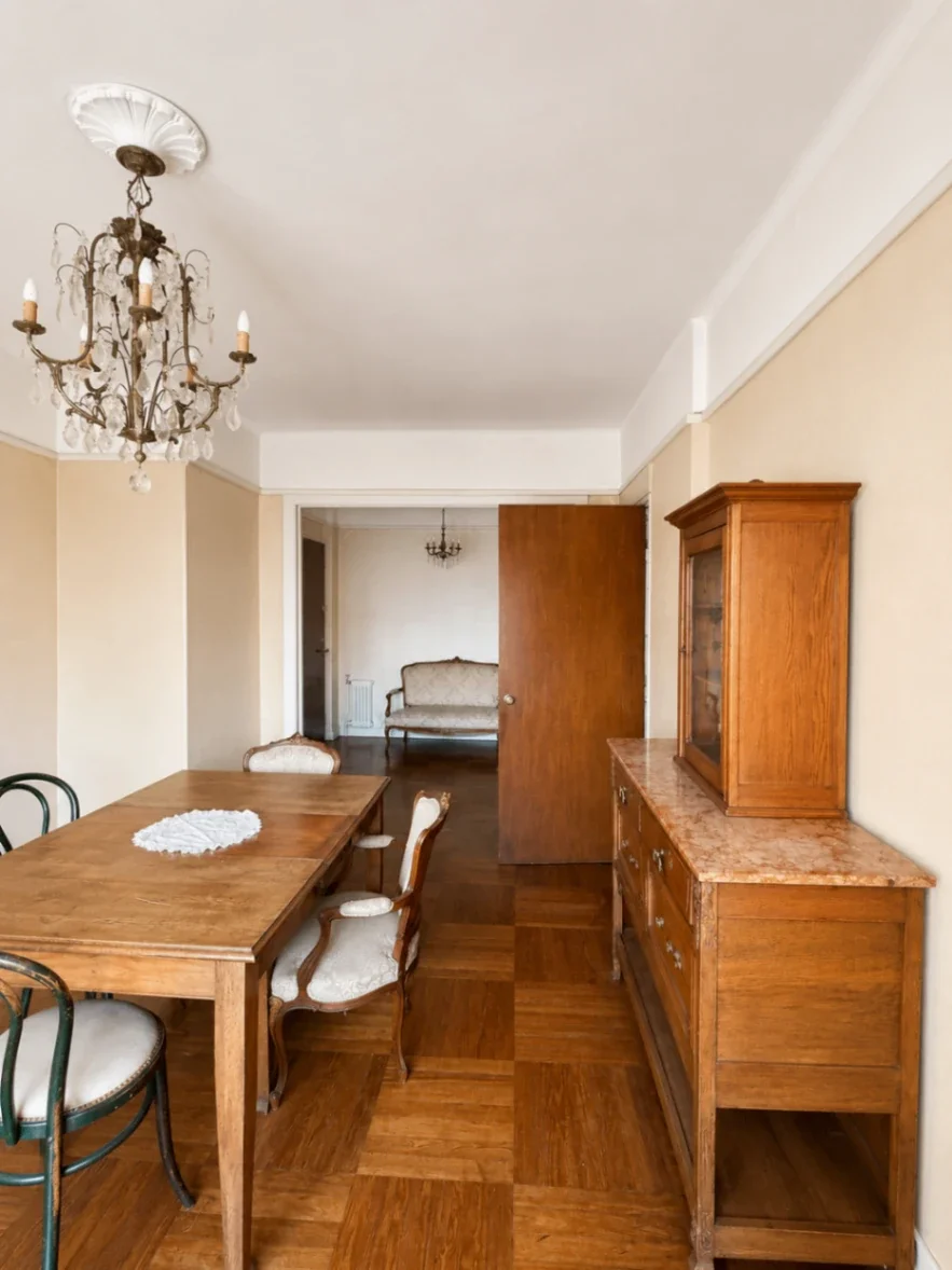 Apartamento en venta 2 dorm y serv. c/ garaje en Ciudad Vieja - Imagen 2