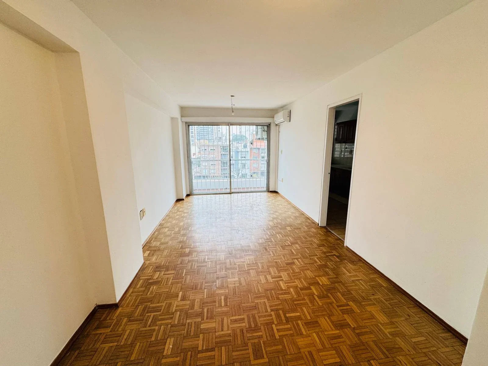 Apartamento en alquiler c/ cochera en Pocitos - Imagen 3