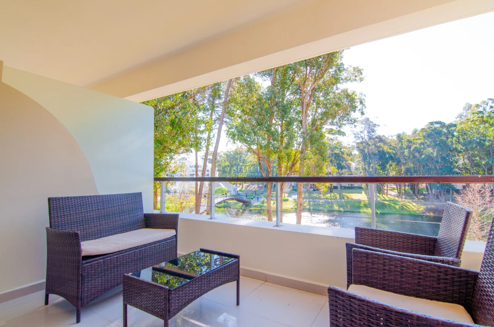 Venta apartamento Green Park Solanas Punta del este con vista al lago - Imagen 1