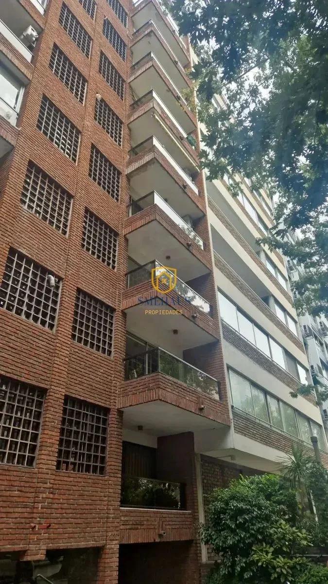 Apartamento en alquiler en Pocitos de 2 dormitorios con cochera - Imagen 1