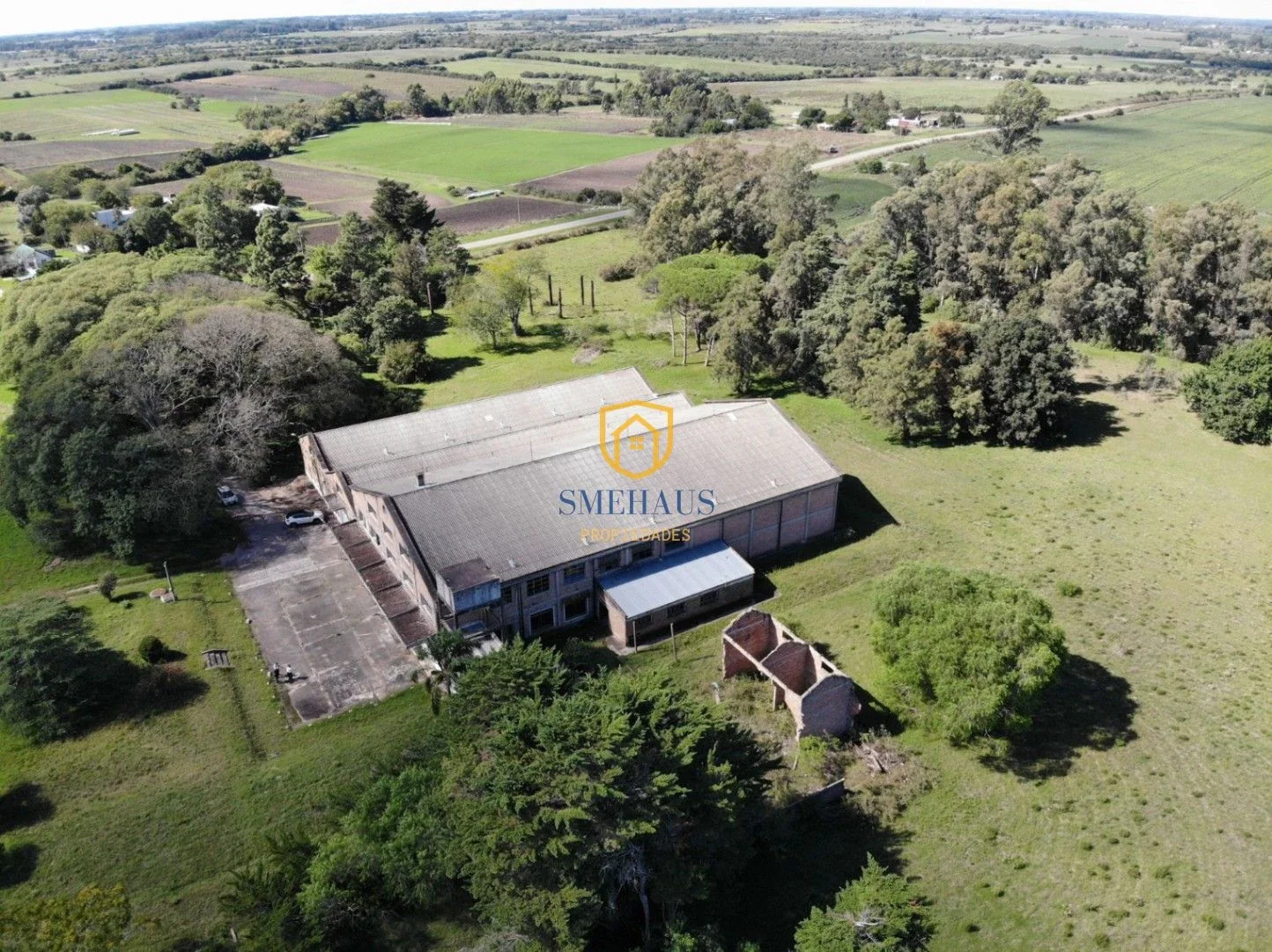 Galpón en alquiler en Canelones con 1000 m2, oficinas, apto y rampa de carga - Imagen 2