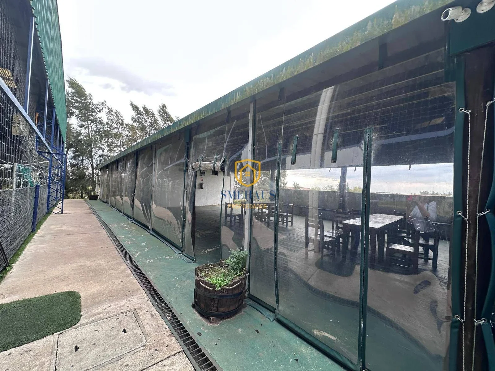Chacra en venta en Santa Rosa con 6,4 Has, canchas polideportivas ideal inversor - Imagen 3