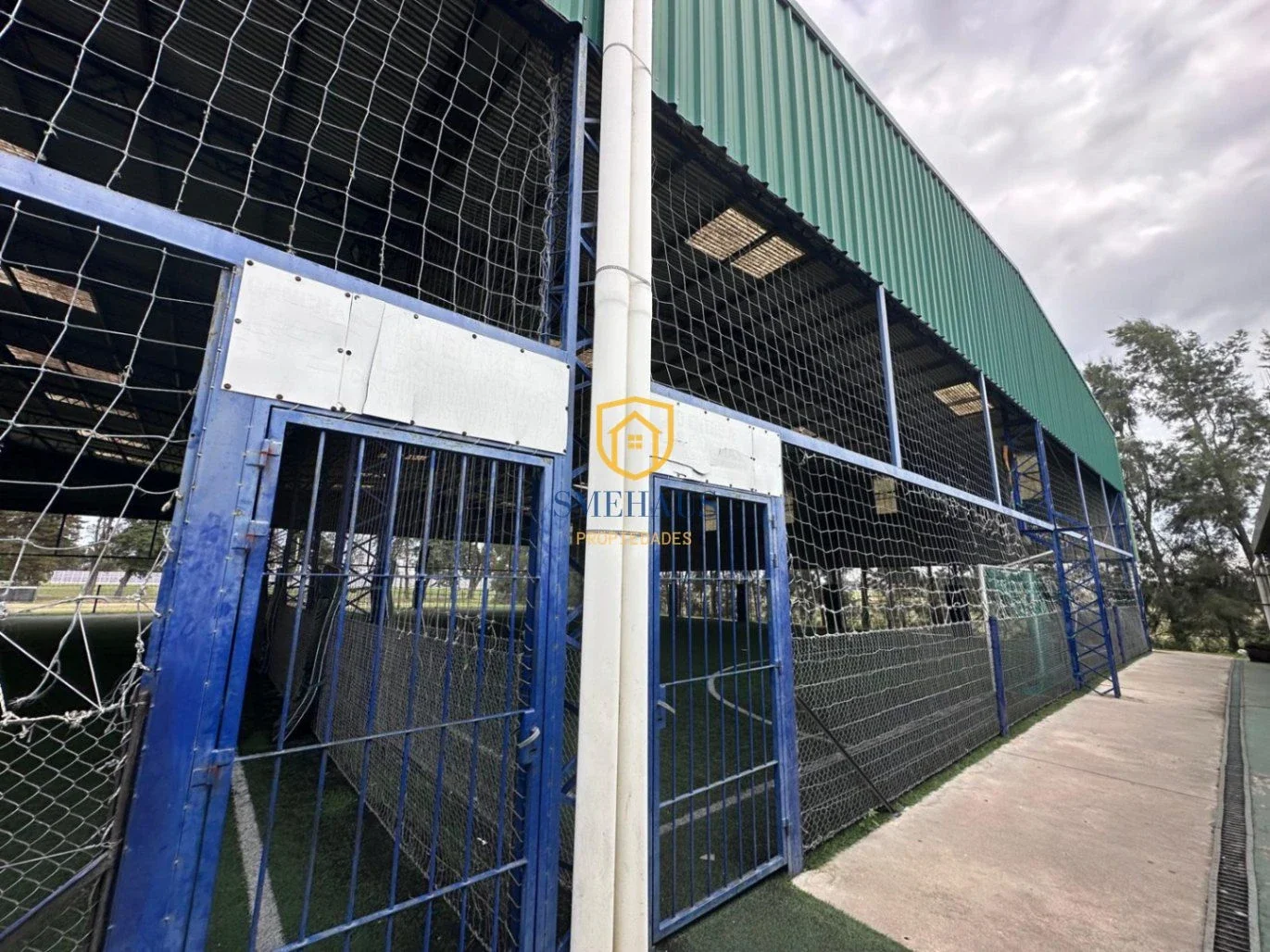 Chacra en venta en Santa Rosa con 6,4 Has, canchas polideportivas ideal inversor - Imagen 1