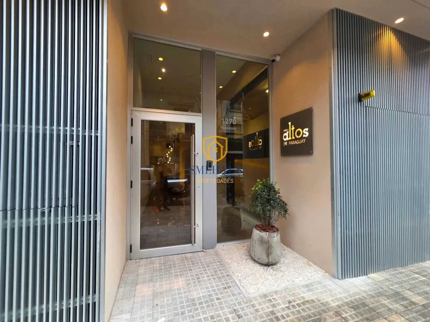 Apartamento en alquiler en Centro de Montevideo con 2 dormitorios - Imagen 1