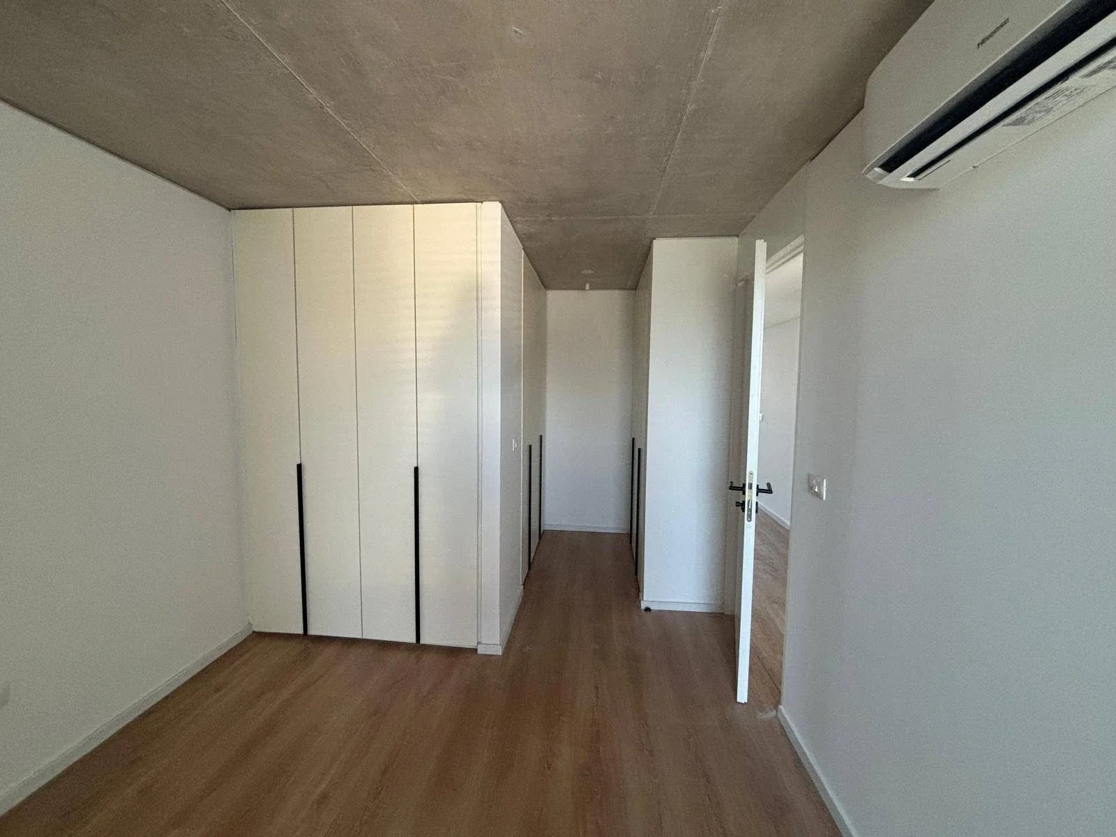 ALQUILER APARTAMENTO DOS DORMITORIOS, 2 BAÑOS, BALCÓN, PISCINA CENTRO - Imagen 3