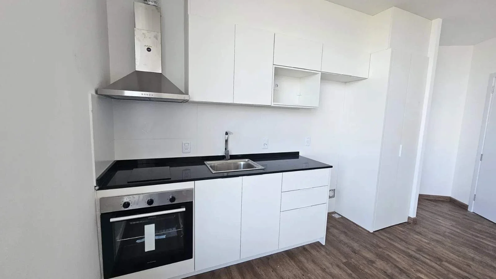 ALQUILER MONOAMBIENTE A ESTRENAR EN CIUDAD VIEJA - Imagen 2