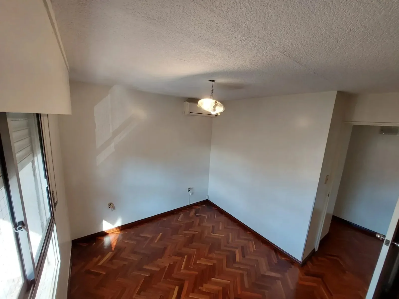 ALQUILER APARTAMENTO 3 DORMITORIOS, 2 BAÑOS EN TRES CRUCES - Imagen 4