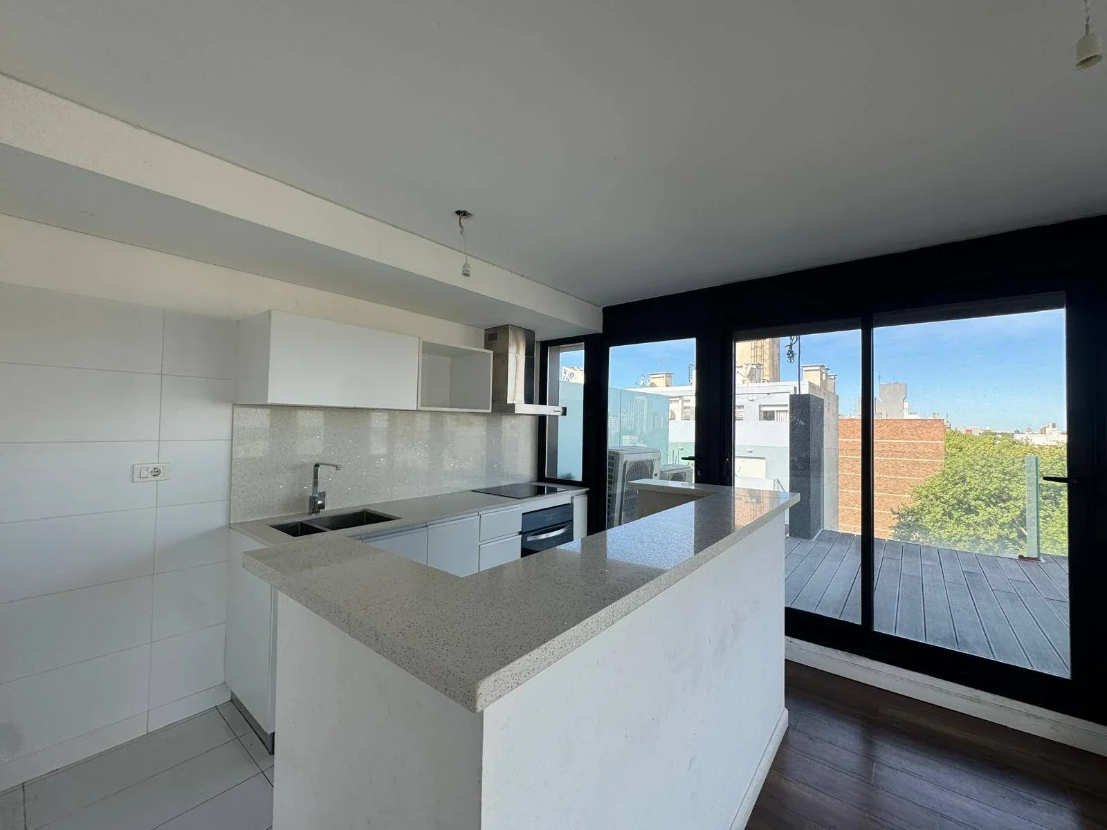 ALQUILER APARTAMENTO 2 DORMITORIOS, AMPLIA TERRAZA - Imagen 4