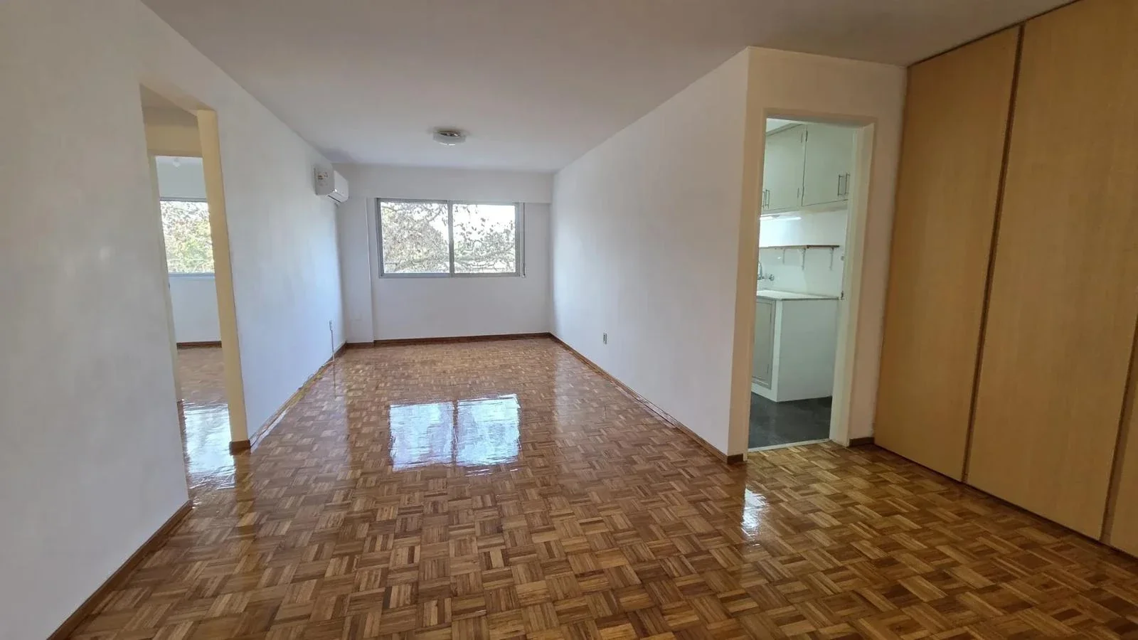 ALQUILER APARTAMENTO 2 DORMITORIOS, GARAJE EN TRES CRUCES - Imagen 2