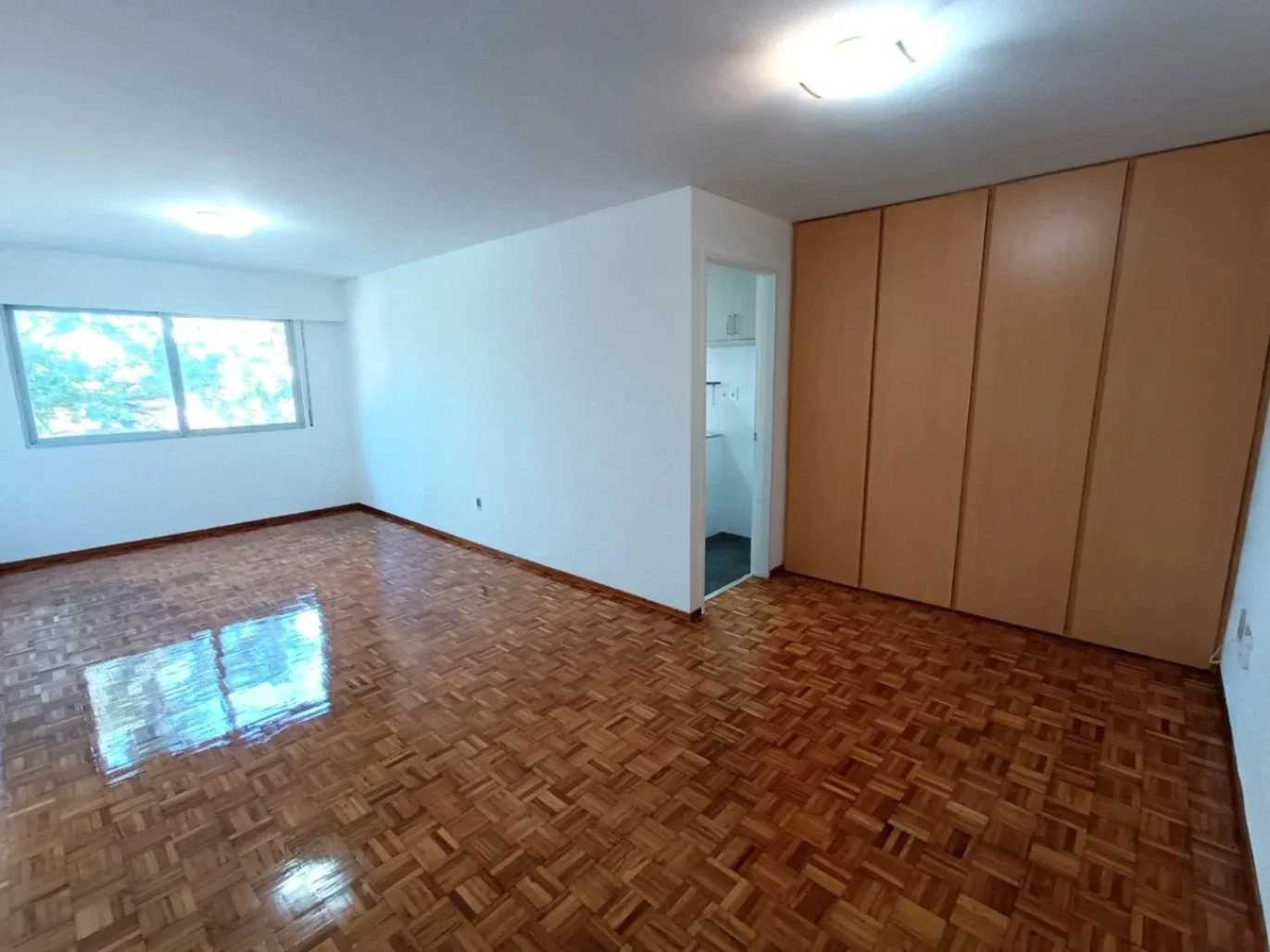 ALQUILER APARTAMENTO 2 DORMITORIOS, GARAJE EN TRES CRUCES - Imagen 3