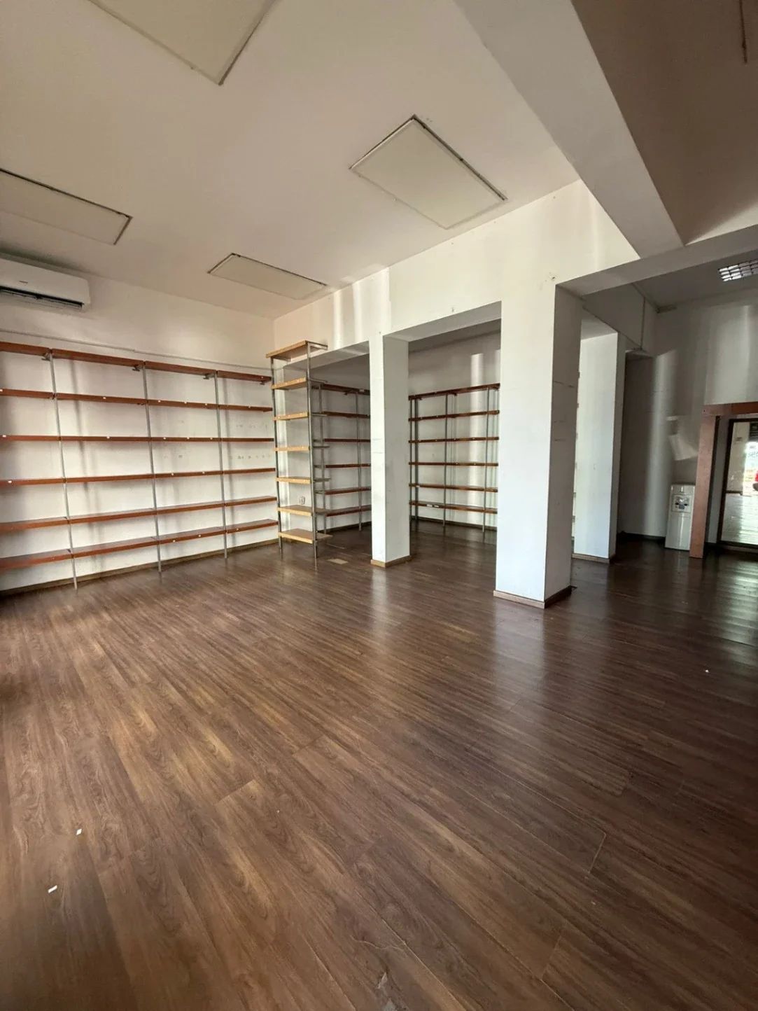 Local Comercial en alquiler ubicado en La Comercial - Imagen 4