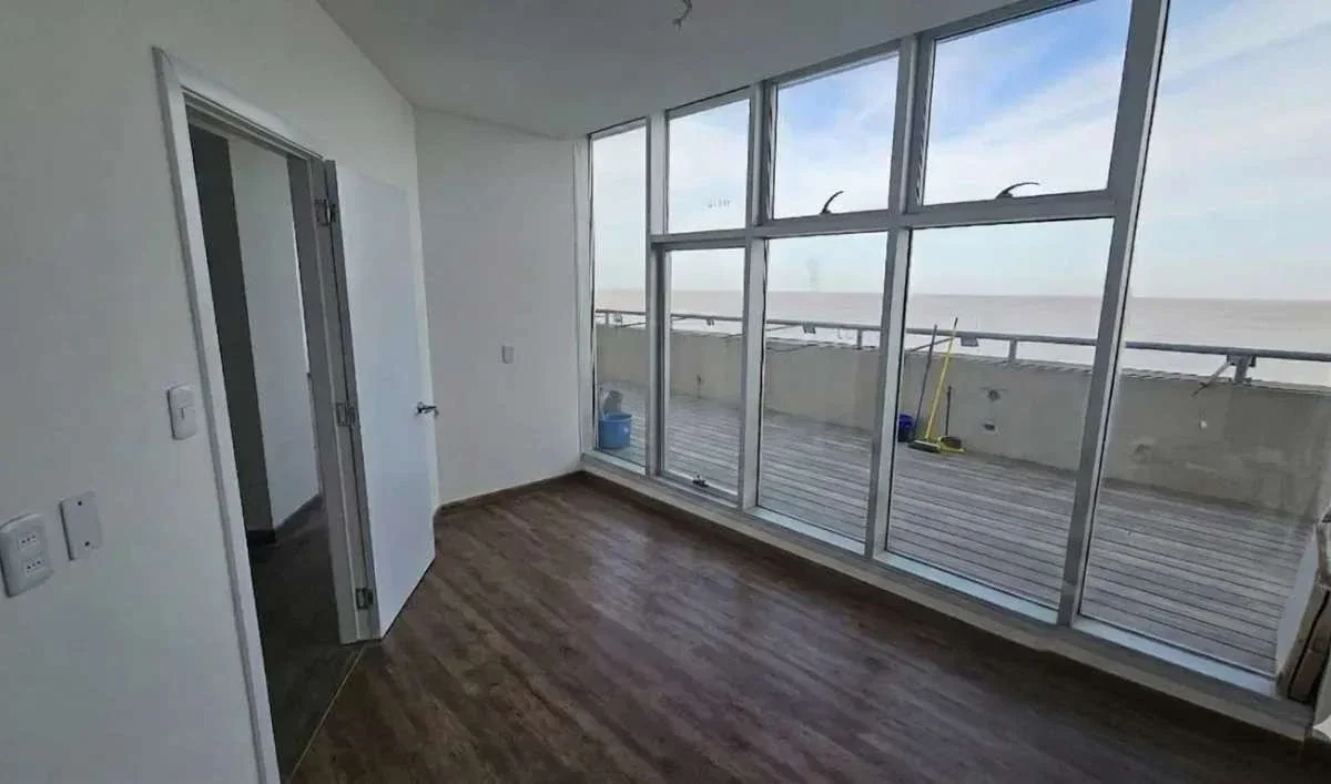 ALQUILER APARTAMENTO UN DORMITORIO, TERRAZA EN CIUDAD VIEJA FRENTE A LA RAMBLA - Imagen 5