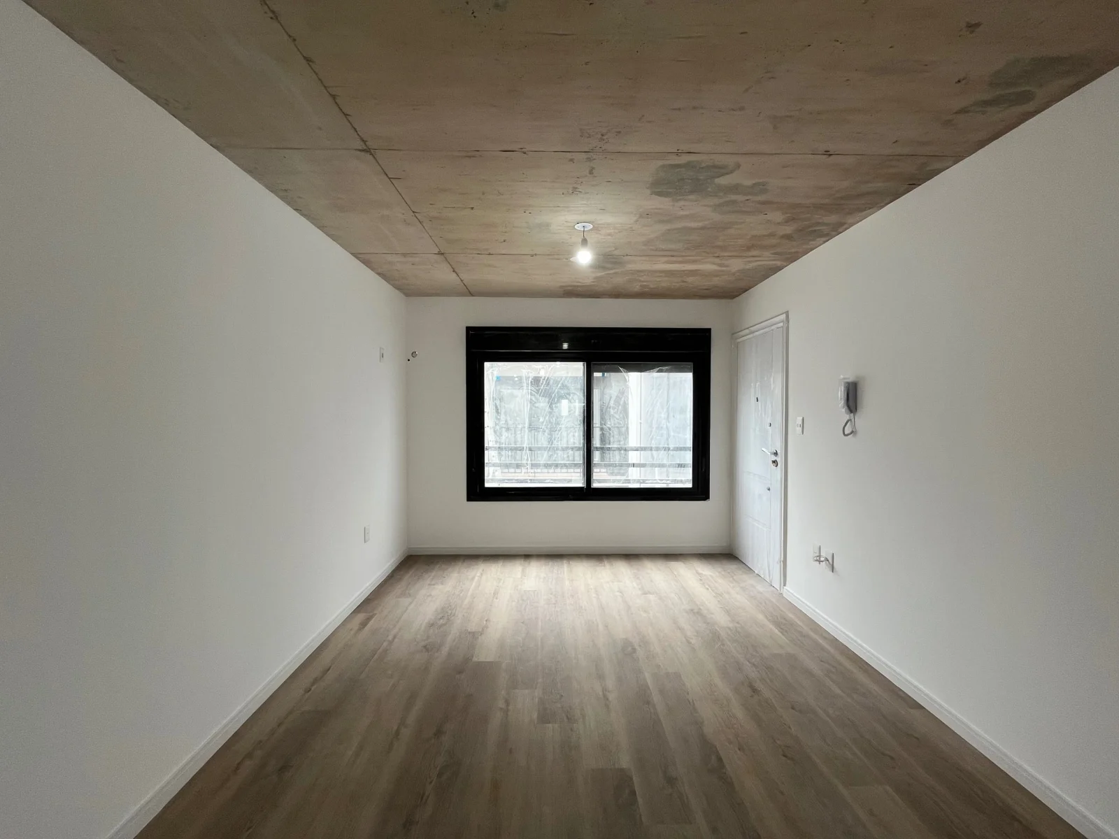 VENTA APARTAMENTO UN DORMITORIO A ESTRENAR, BALCÓN AL FRENTE - Imagen 1