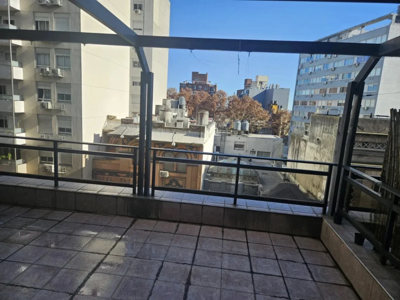 ALQUILER APARTAMENTO UN DORMITORIO, AMPLIA TERRAZA EN TRES CRUCES - Imagen 4