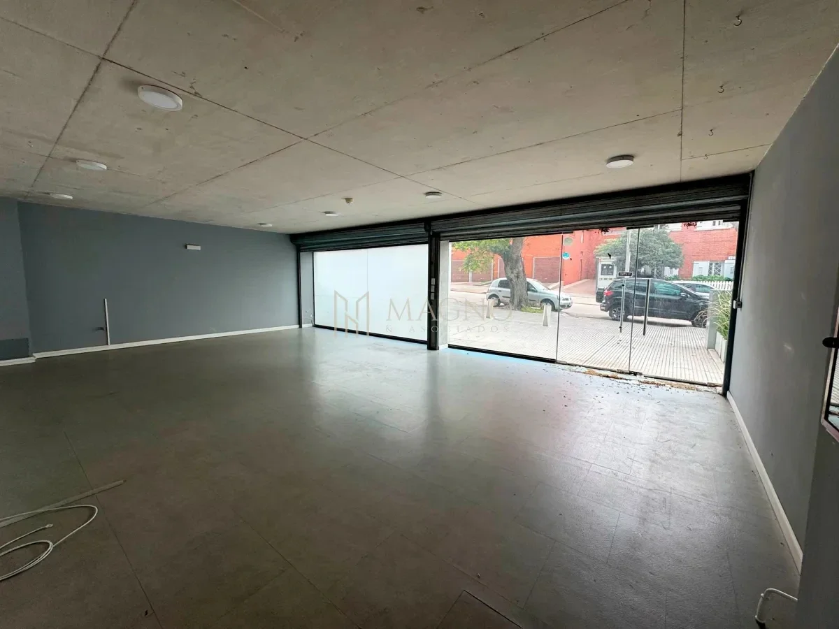Local Comercial En Alquiler Golf - Imagen 2
