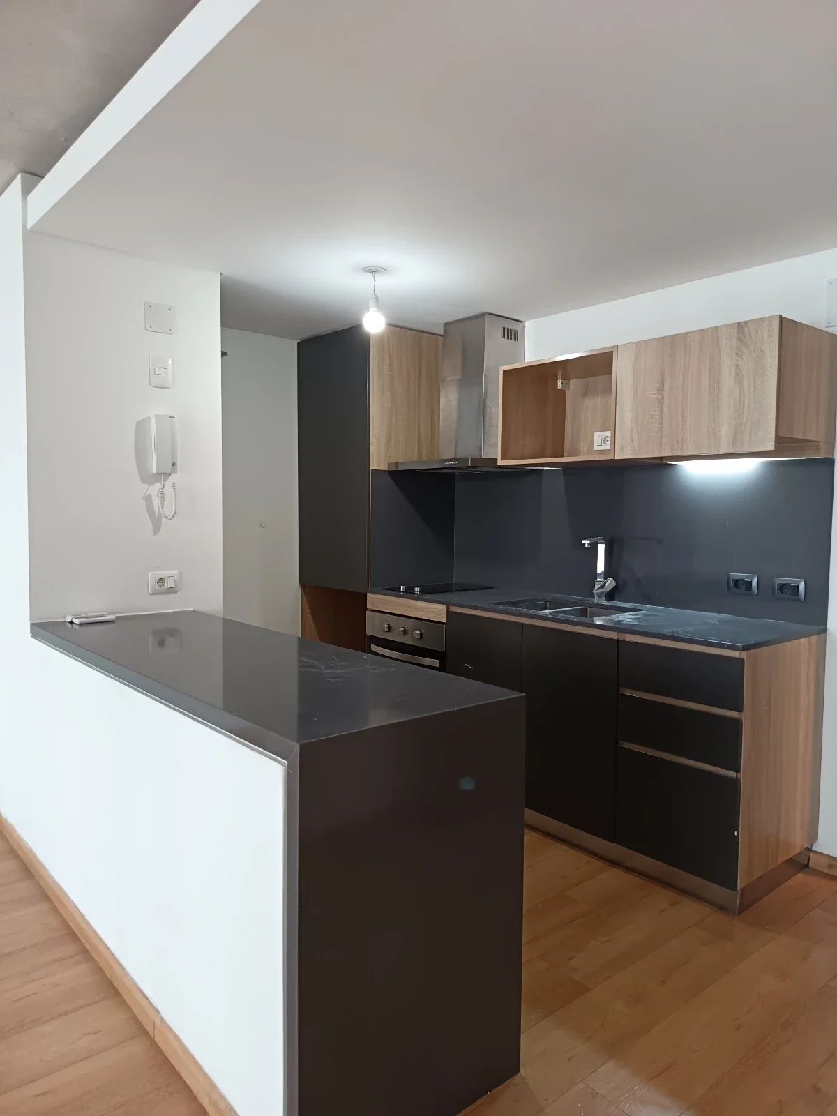 ALQUILER APARTAMENTO UN DORMITORIO, BALCÓN CENTRO - Imagen 3