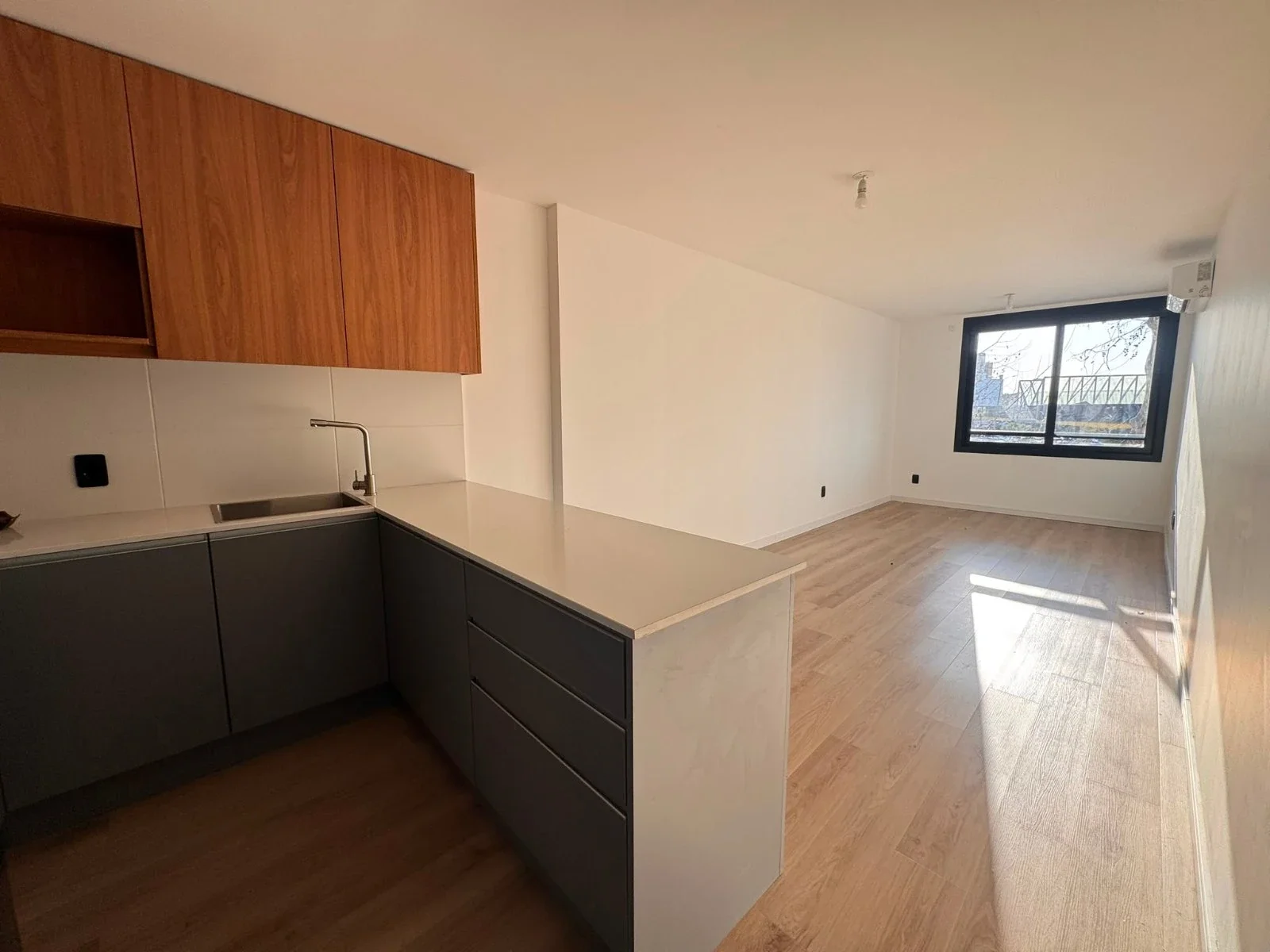 Alquiler | 2 dormitorios con gran patio de uso exclusivo y gge | La Blanqueada - Imagen 2
