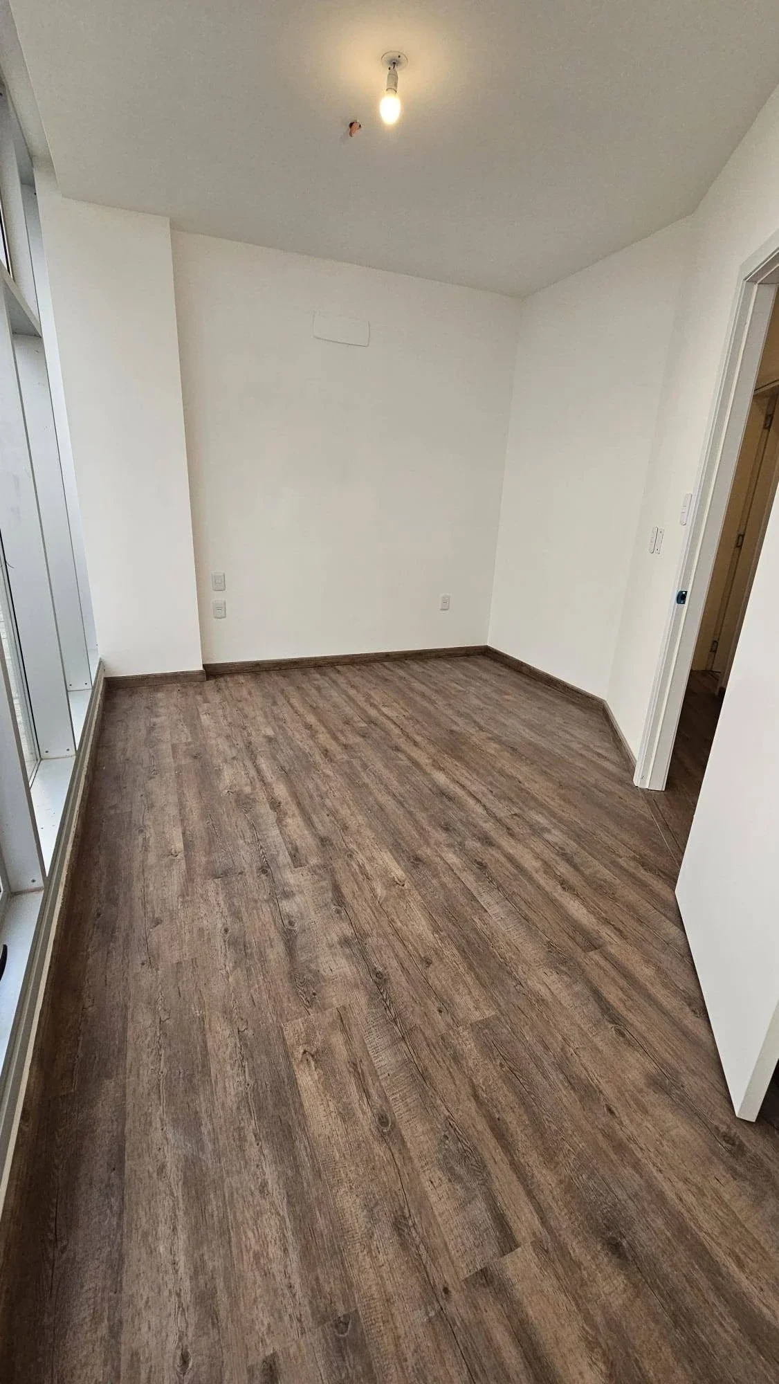 ALQUILER APARTAMENTO UN DORMITORIO, TERRAZA EN CIUDAD VIEJA FRENTE A LA RAMBLA - Imagen 4