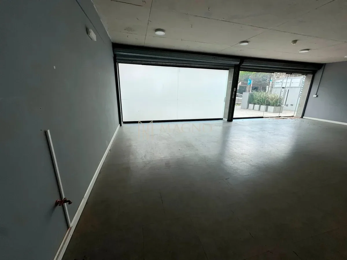 Local Comercial En Alquiler Golf - Imagen 4