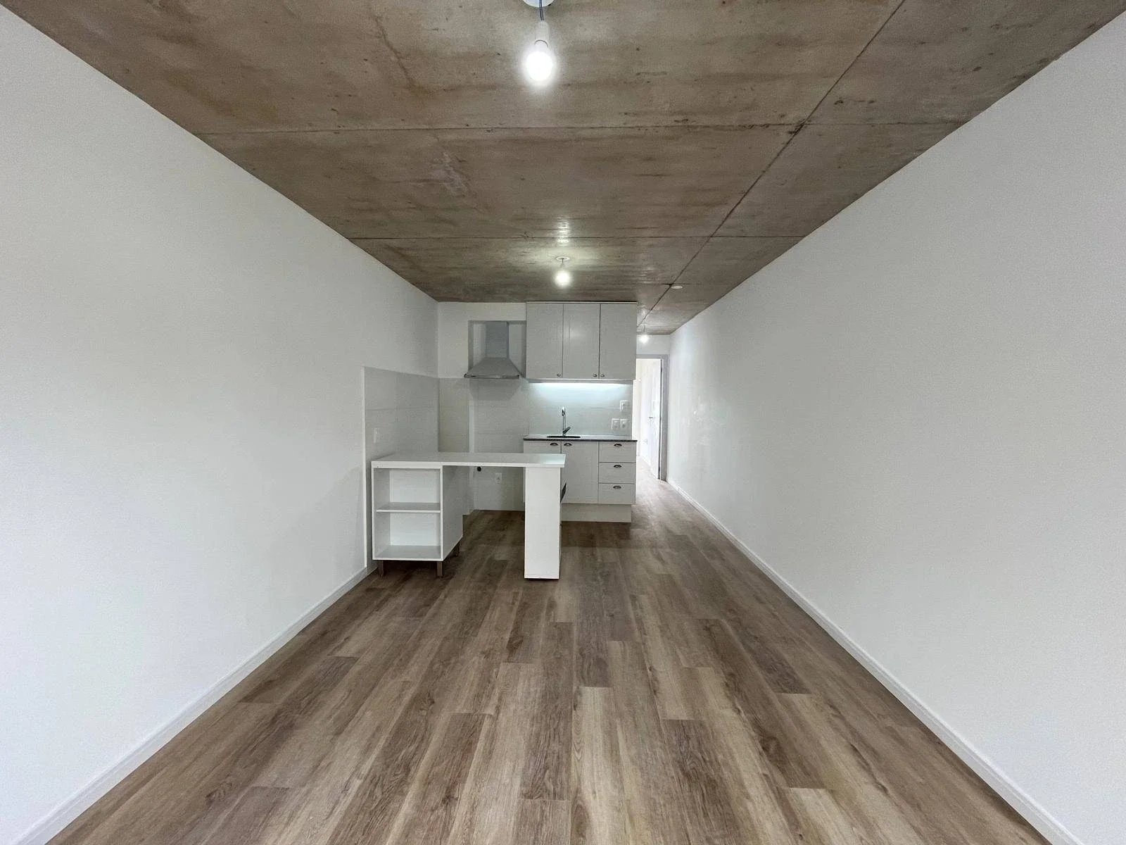 VENTA APARTAMENTO UN DORMITORIO A ESTRENAR, AMPLIA TERRAZA 35m2 - Imagen 2