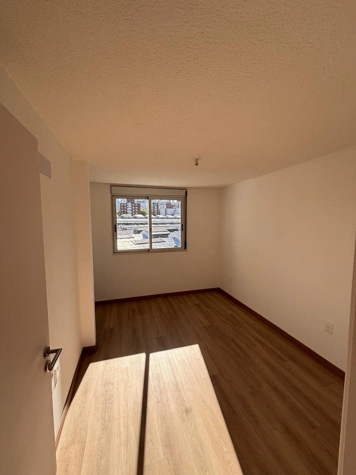 ALQUILER APARTAMENTO UN DORMITORIO A ESTRENAR - Imagen 4