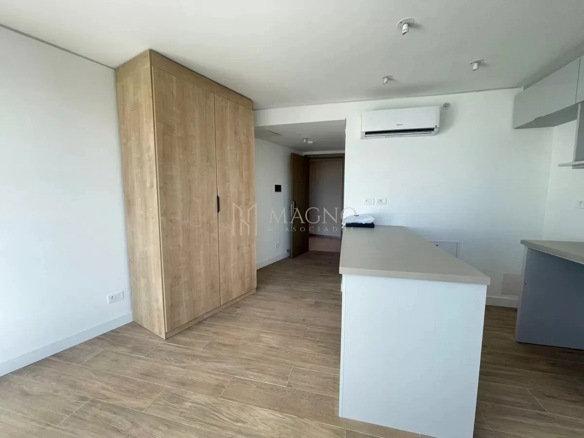Apartamento En Alquiler En Joy Montevideo Con Piscina - Imagen 3