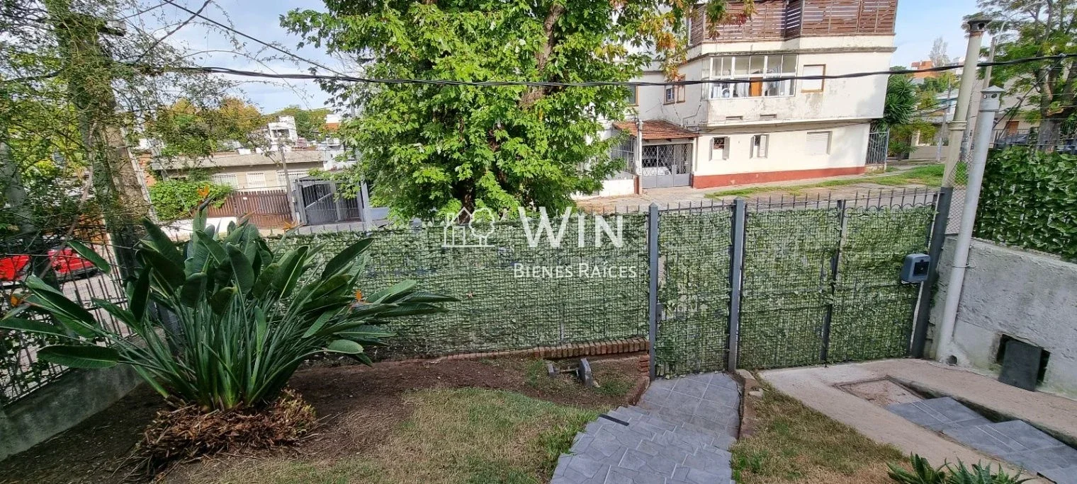 Casa en venta 2 dormitorios  barbacoa con dormitorio Cochera para 2 autos con Renta en Buceo - Imagen 4