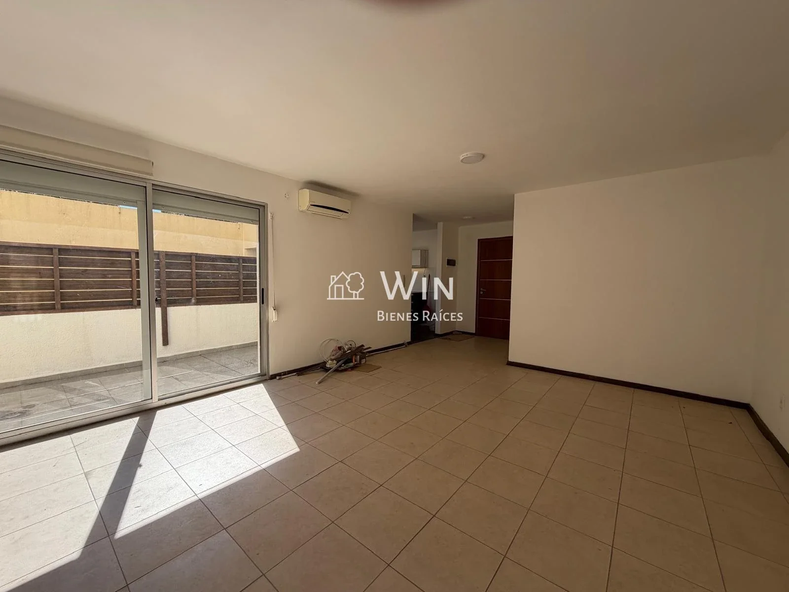 Apartamento en alquiler c/ cochera en Pocitos - Imagen 2