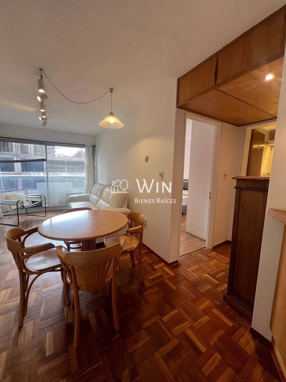 Alquiler Apartamento 1 dormitorio amueblado, garaje grande Punta Carretas Golf - Imagen 3