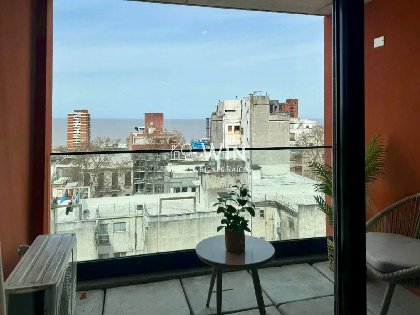 Venta apartamento dos dormitorios Ley Vivienda Promovida terraza Barrio Sur - Imagen 1