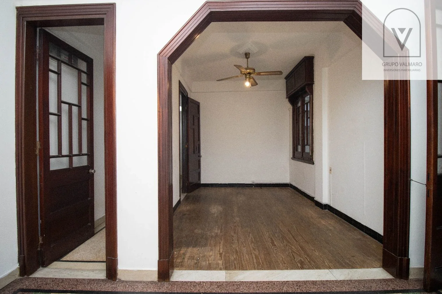 Venta Apartamento 3 dormitorios con patio en Centro - Imagen 2
