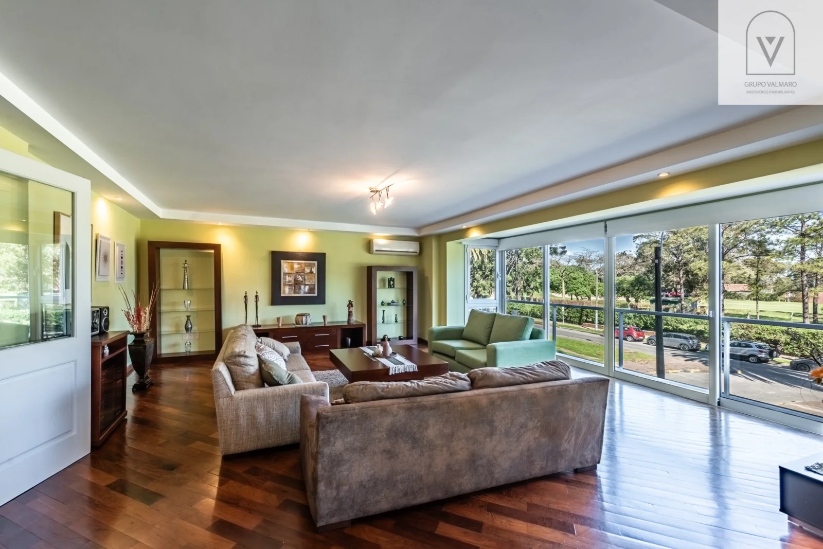 Apartamento en venta c/ cochera en Barrio Golf - Imagen 2