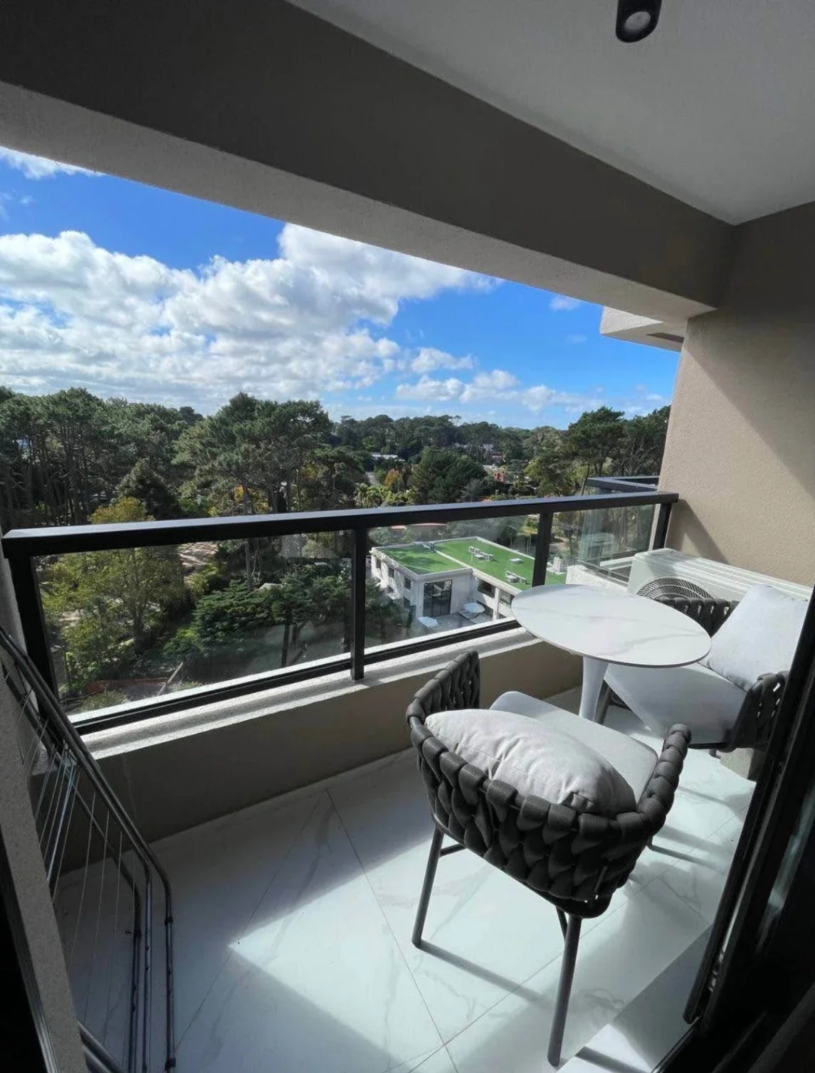 Apartamento en alquiler c/ cochera en Roosevelt - Imagen 3