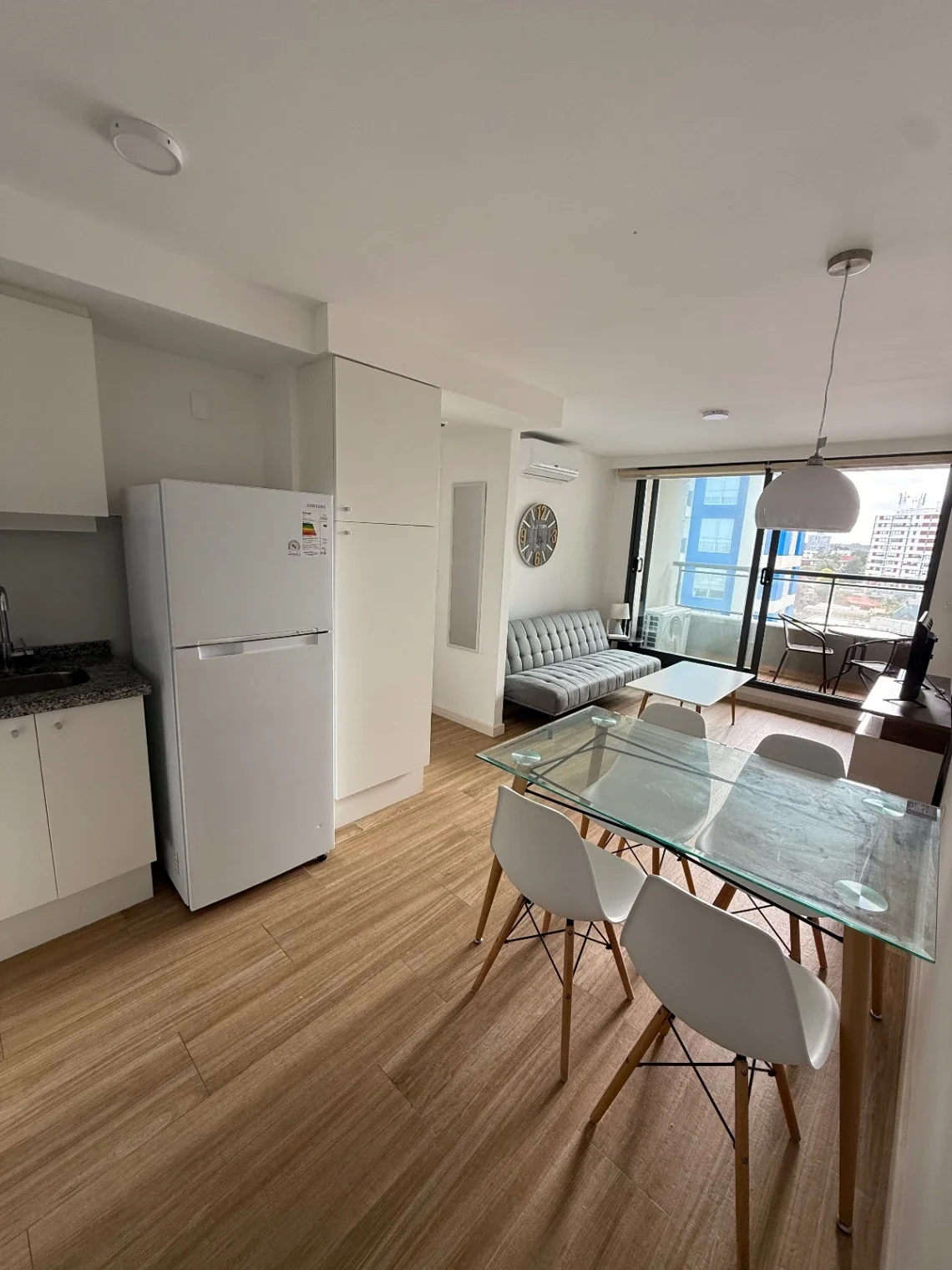 Apartamento en venta c/ cochera en La Pastora - Imagen 1