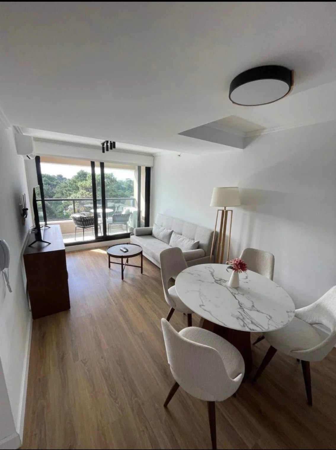 Apartamento en alquiler c/ cochera en Roosevelt - Imagen 1
