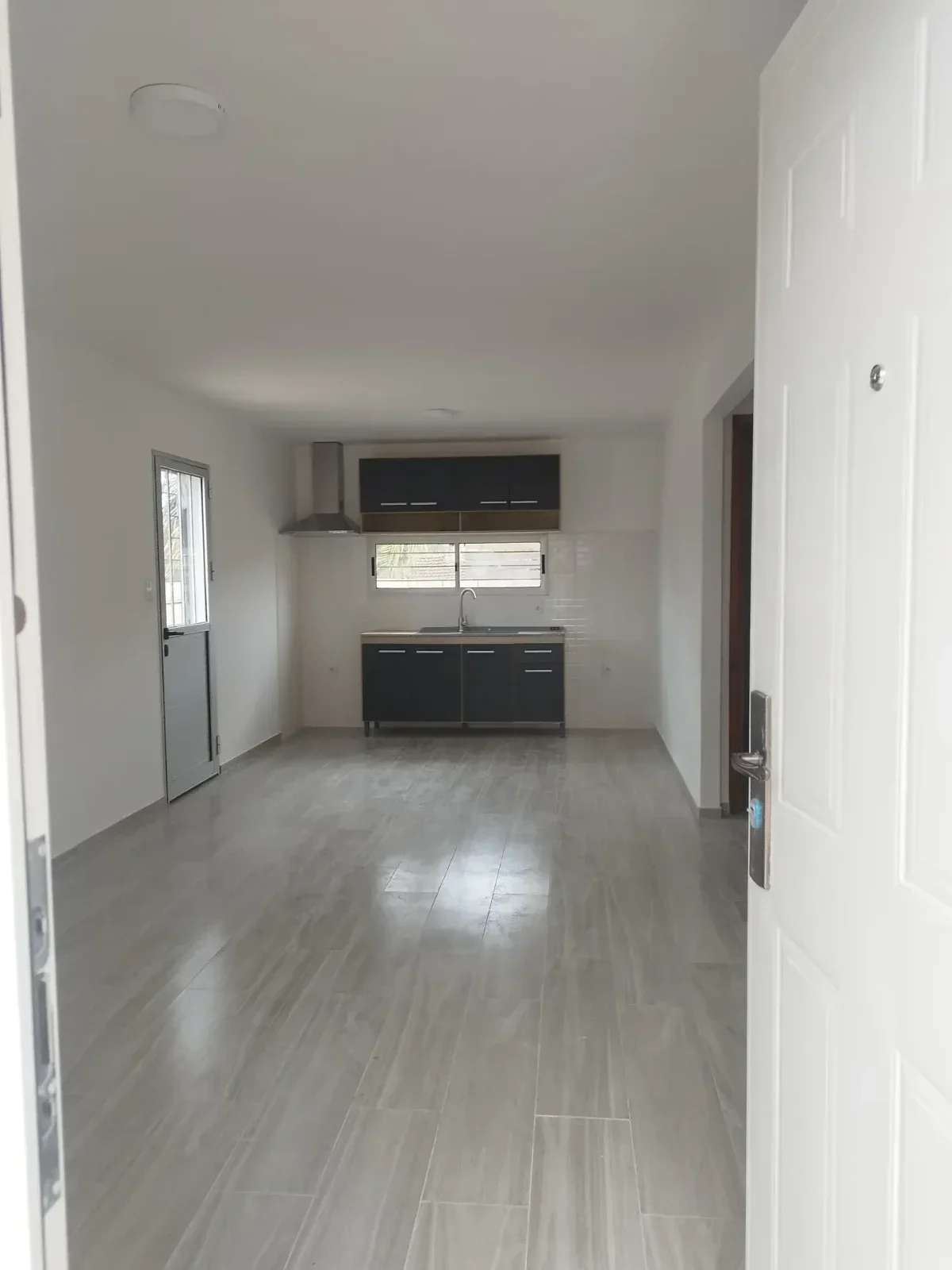 Alquiler Casa 2 dormitorios 1 baño a estrenar, Médanos de Solymar con cochera - Imagen 2