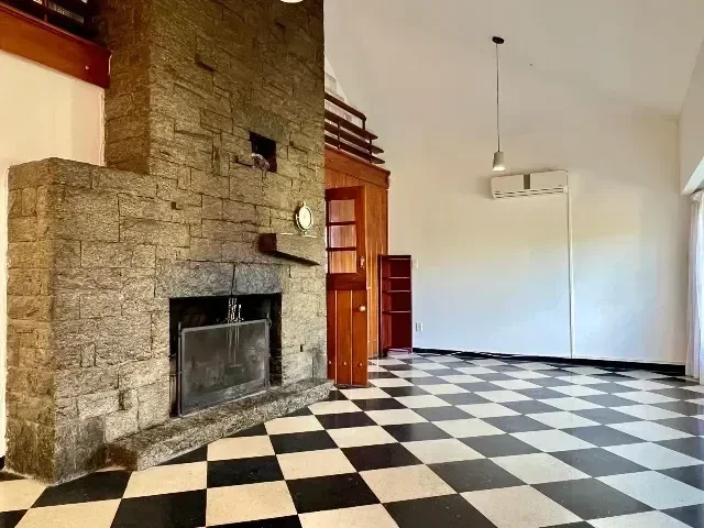 Alquiler Casa 3 Dormitorios más escritorio 2 baños, Punta Gorda con cochera - Imagen 2