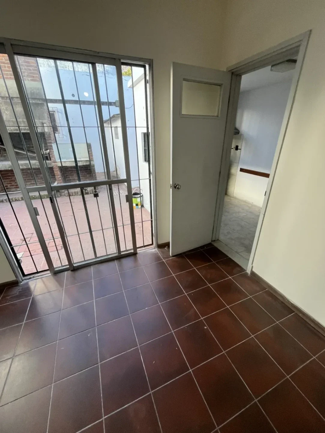 Venta Casa 4 Dormitorios 2 baños, La Blanqueada con cochera - Imagen 5
