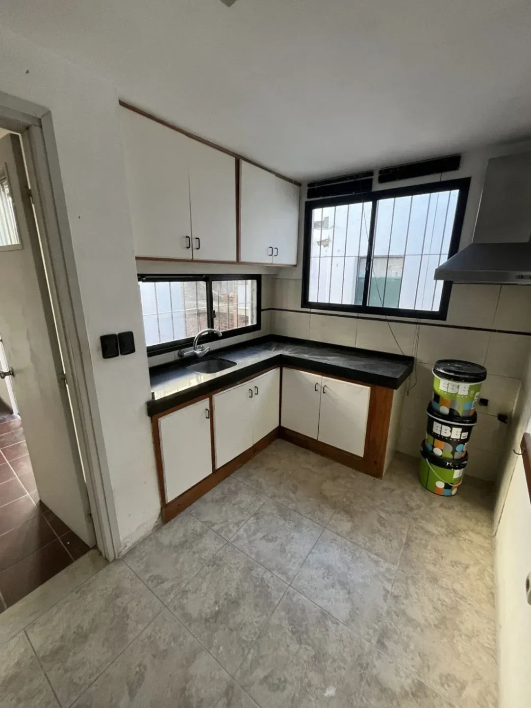 Venta Casa 4 Dormitorios 2 baños, La Blanqueada con cochera - Imagen 2