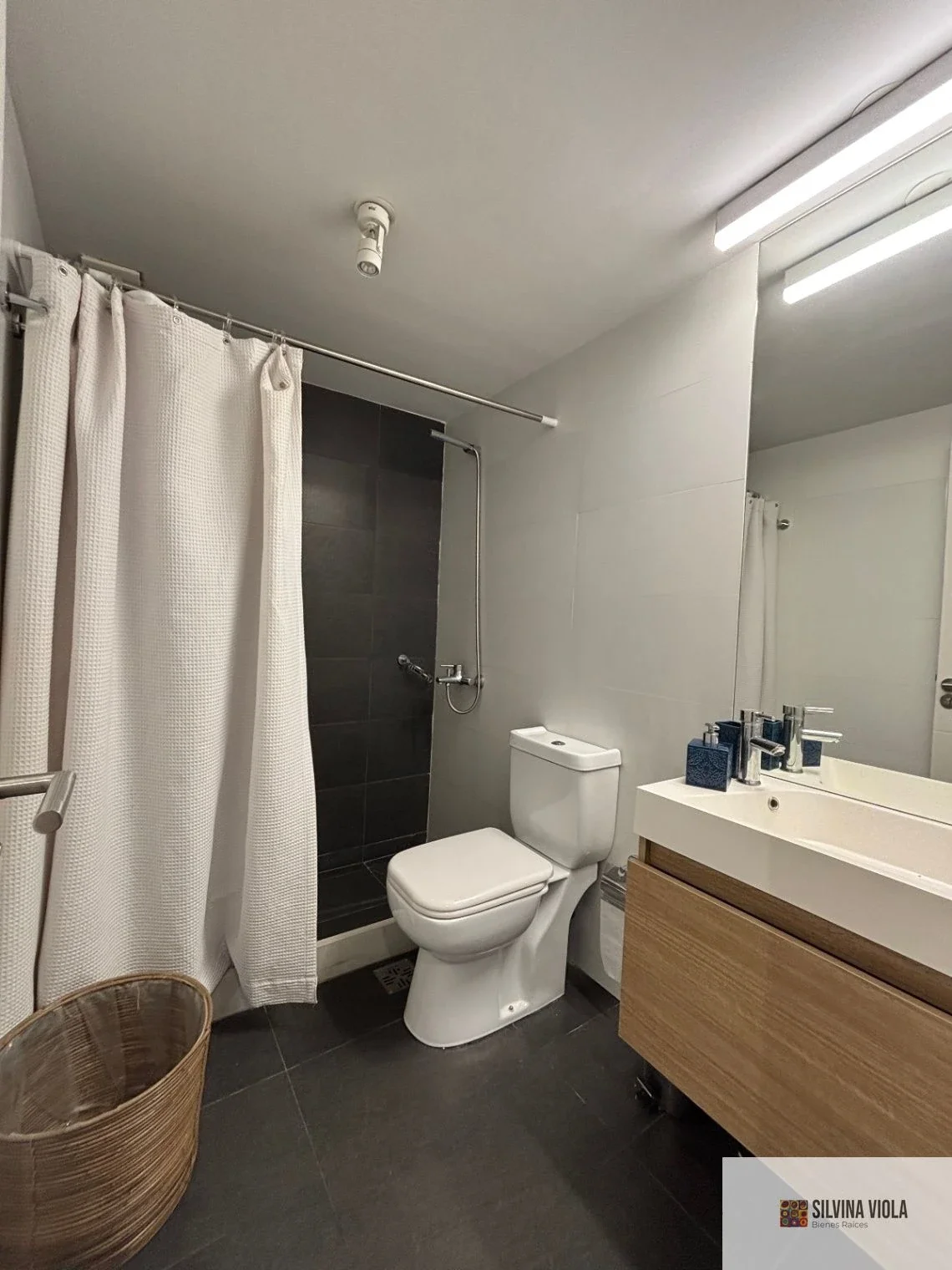Apartamento Amueblado en Alquiler en Villa Biarritz - Imagen 3