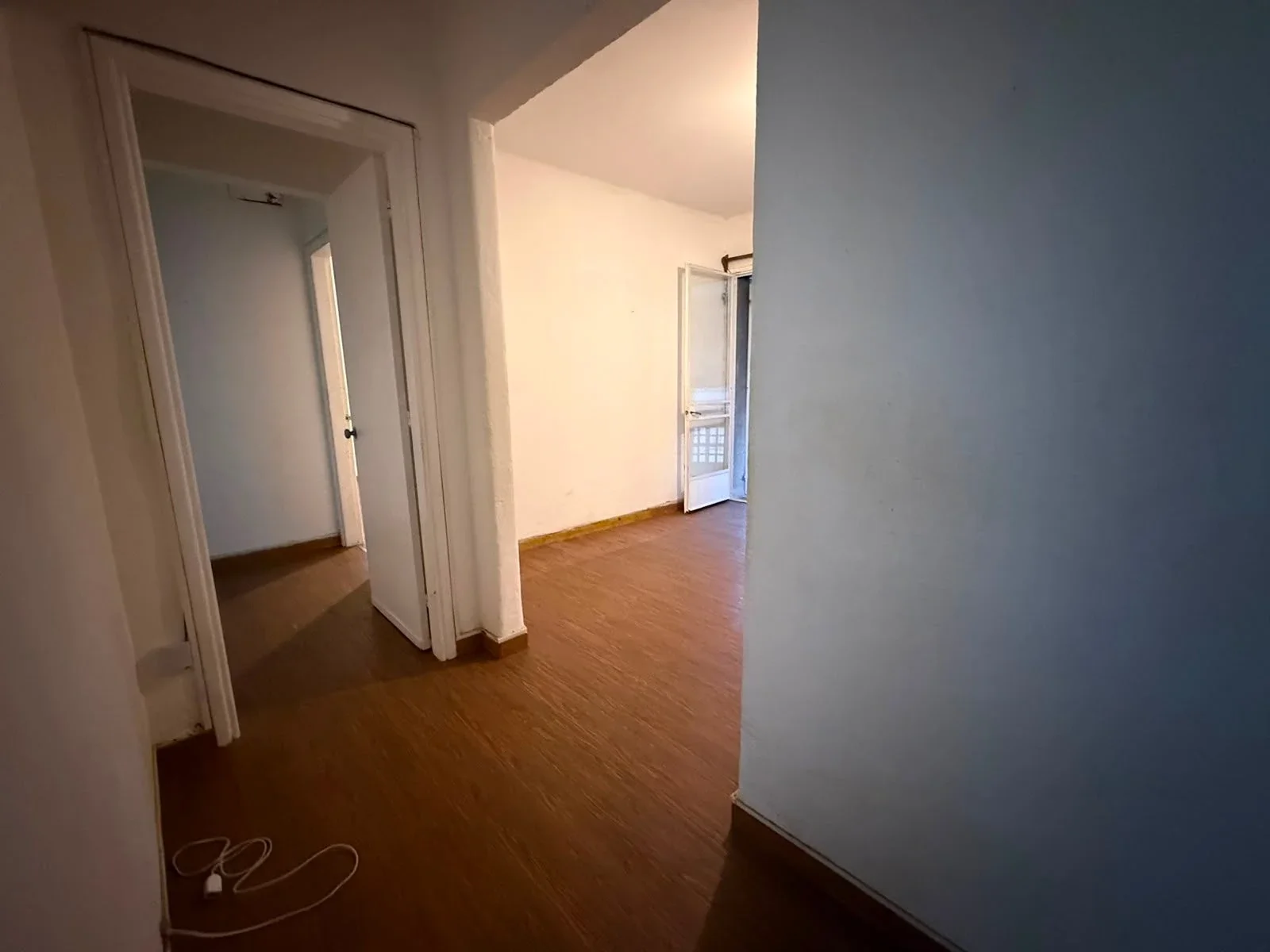 Apartamento de 2 dormitorios y parrillero en alquiler sobre Isla de Flores - Imagen 3