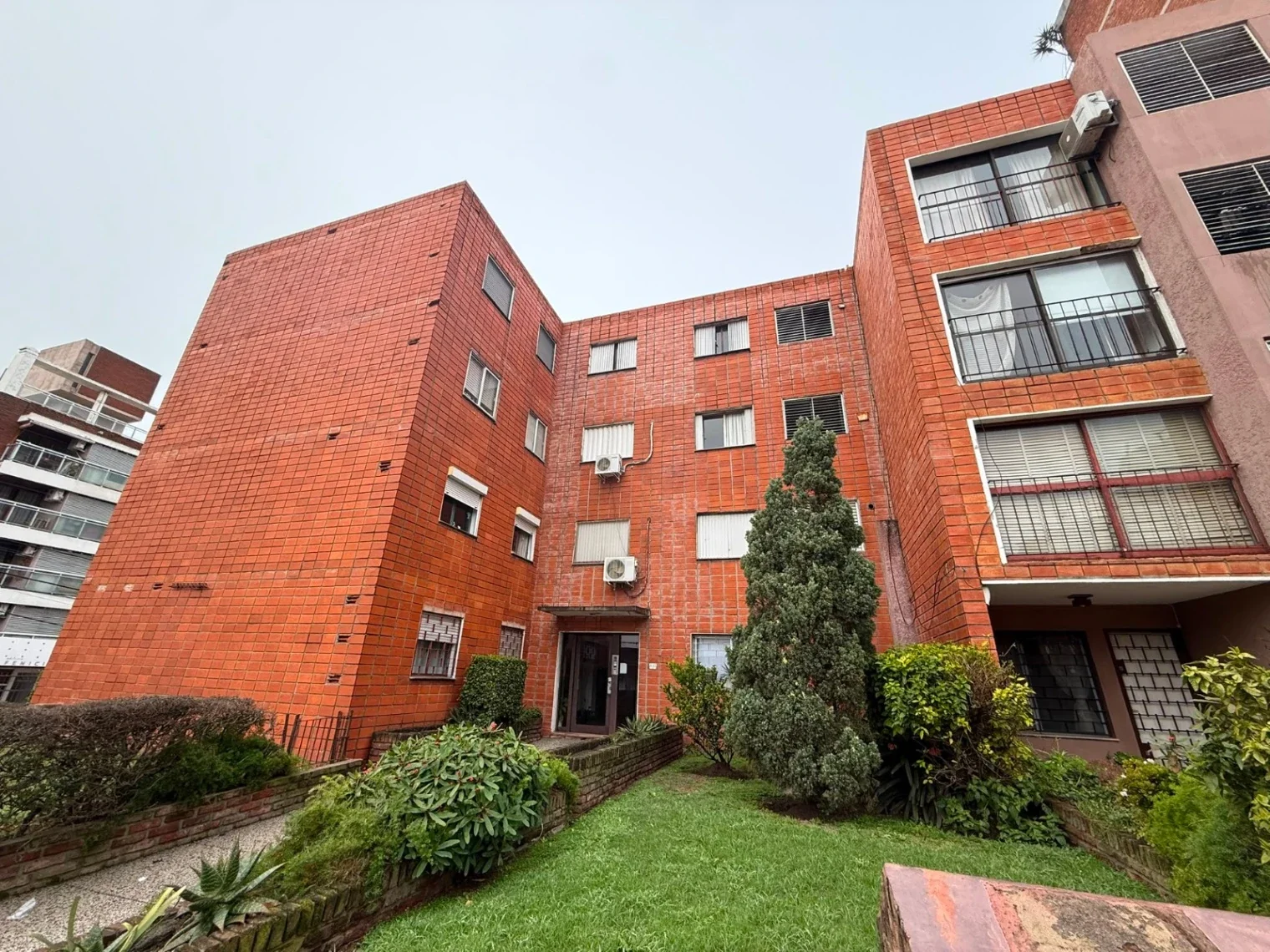 Apartamento de 3 dormitorios en venta en Verdi casi Propios - Imagen 1
