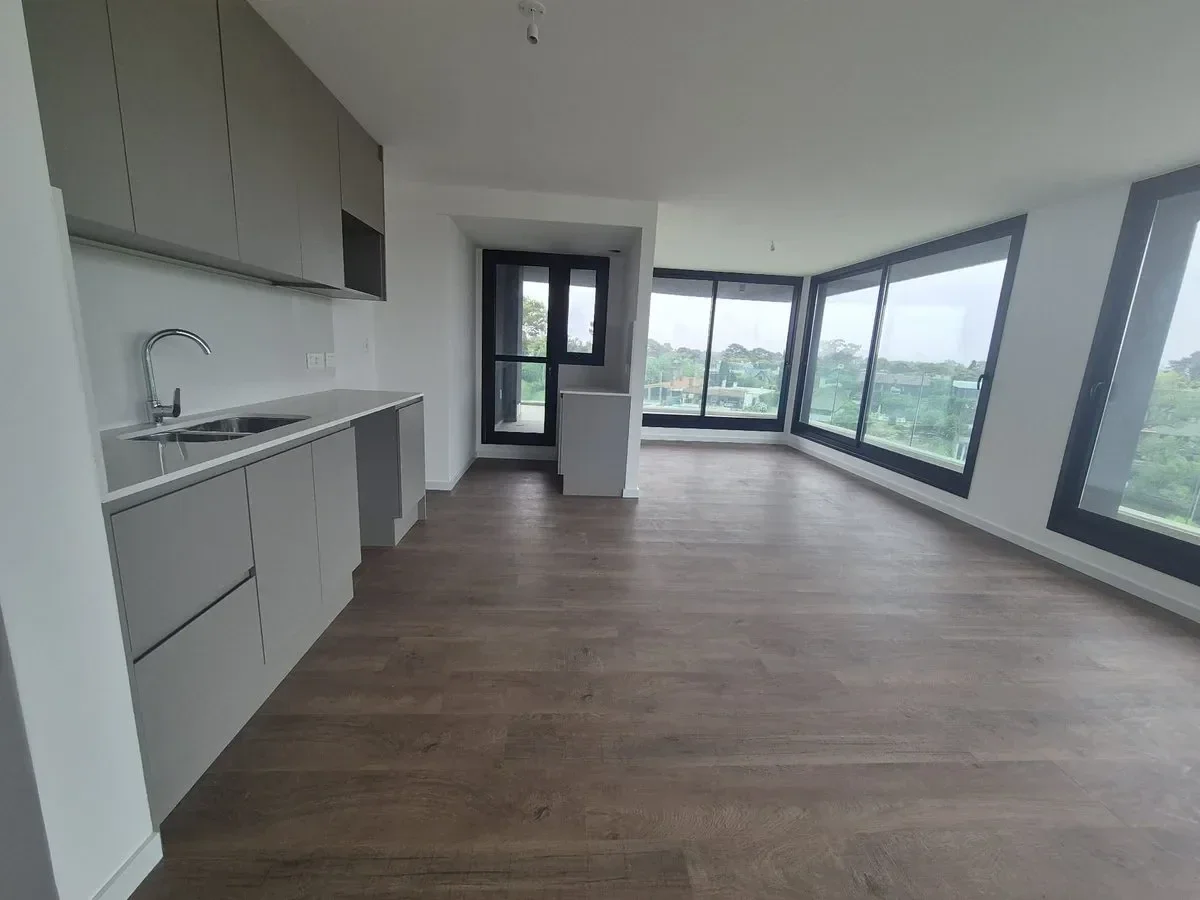 Alquiler de apartamento en Parque Miramar - Imagen 2