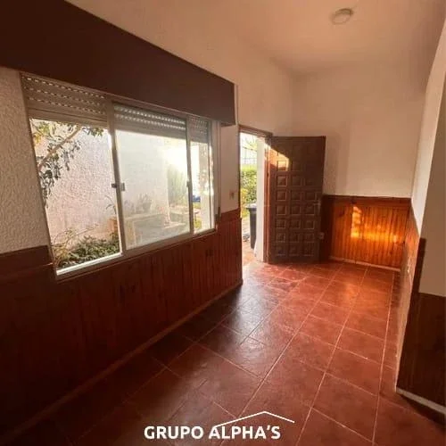 Casa en alquiler c/ cochera en El Pinar - Imagen 1