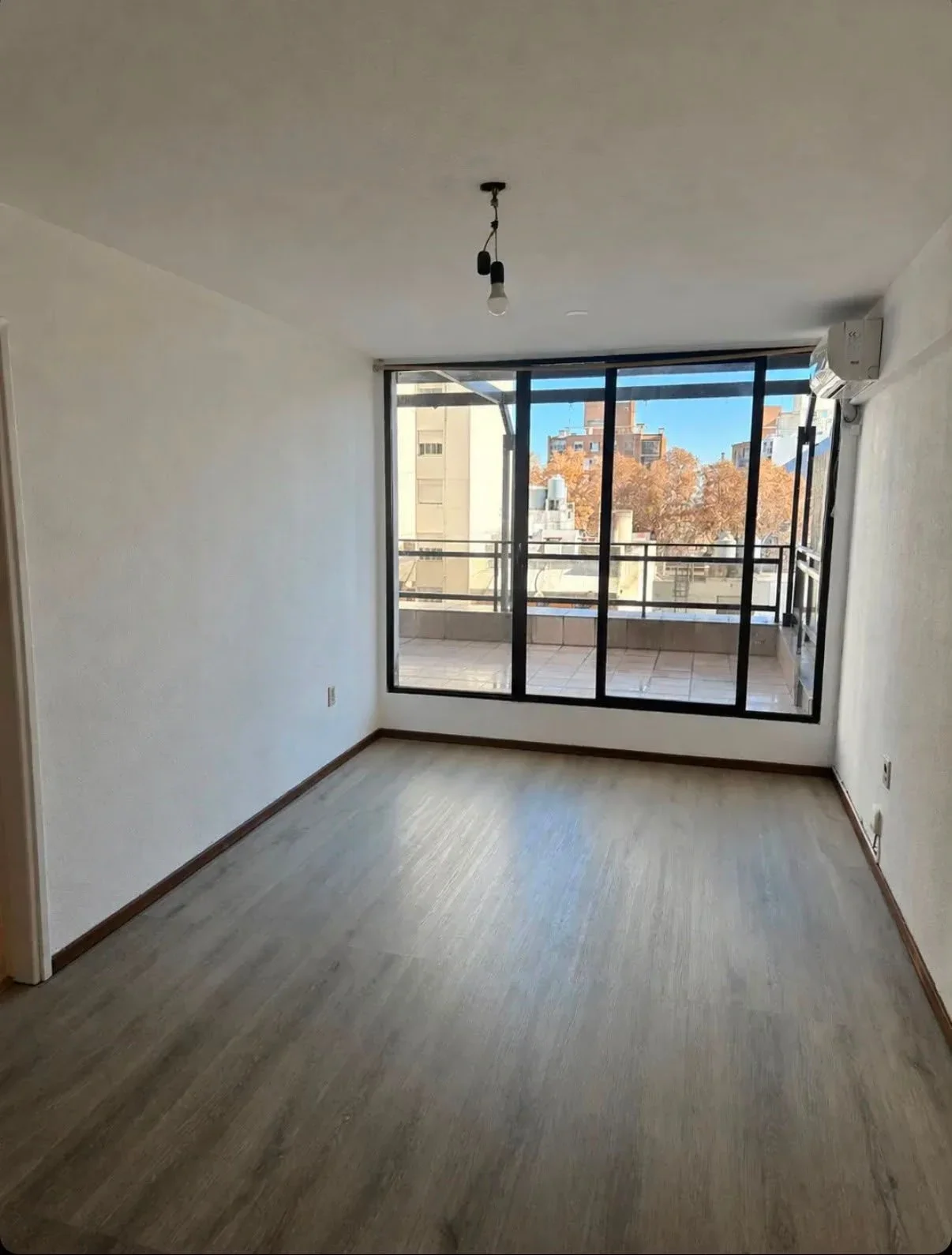 Alquiler, apartamento 1 dormitorio en Tres Cruces - Imagen 1
