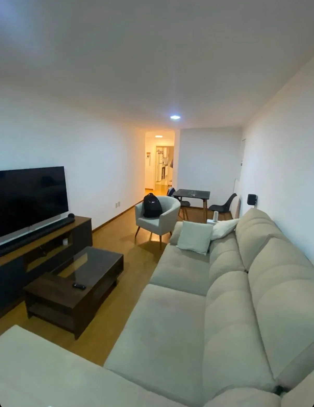 Alquiler, apartamento 2 dormitorios 2 baños en Pocitos c/cochera - Imagen 2