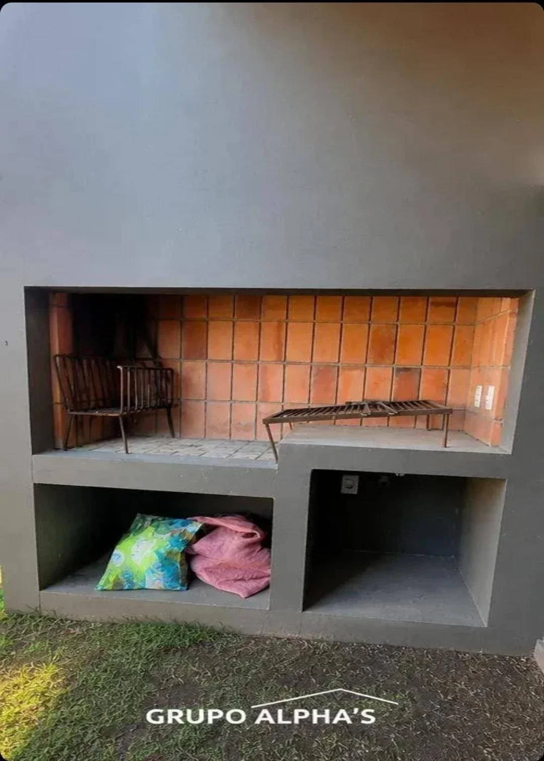 Casa en alquiler c/ cochera en Parque Miramar - Imagen 2