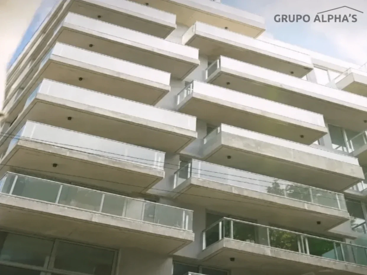 Apartamento en alquiler c/ cochera en Centro - Imagen 1