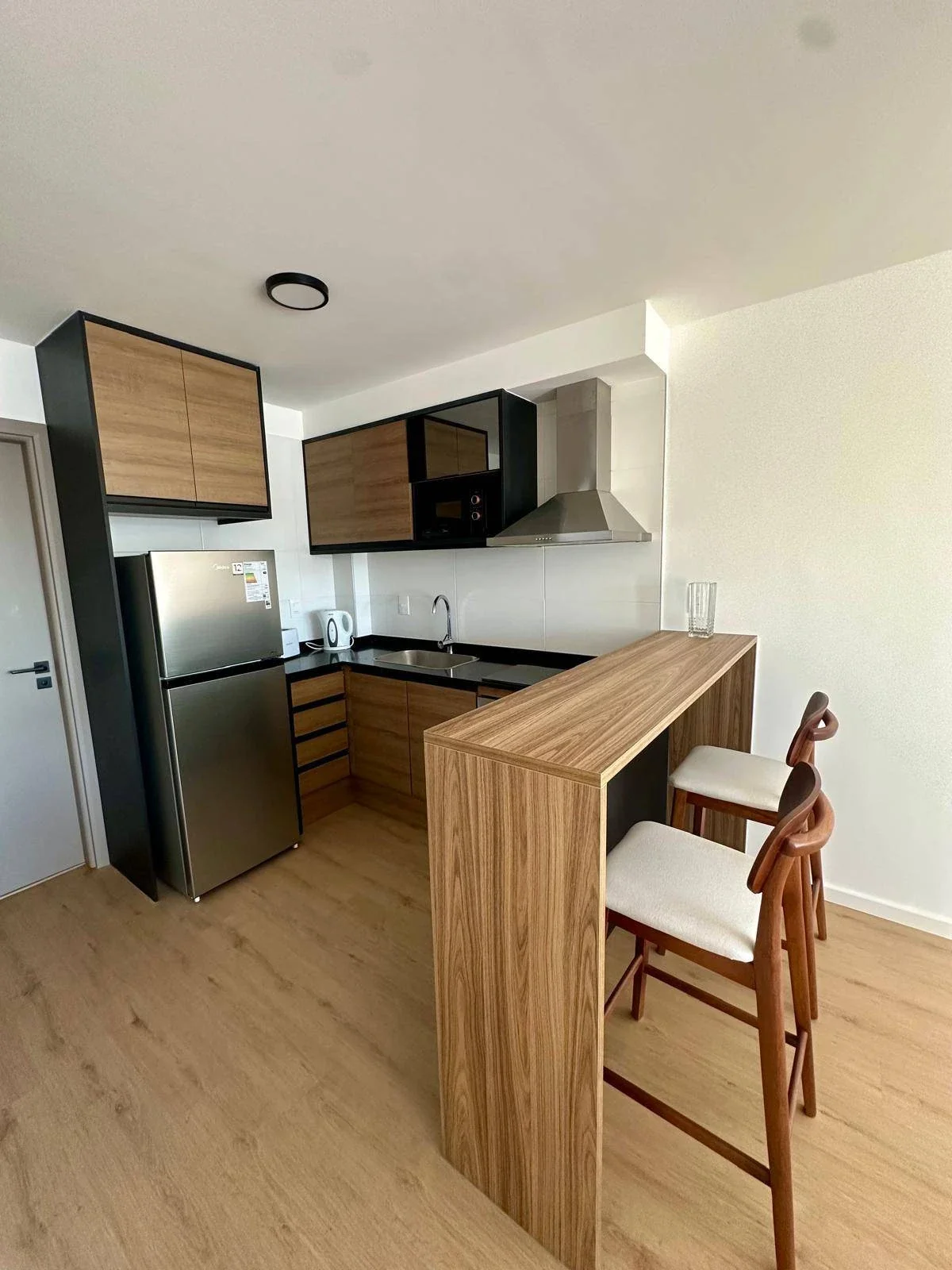 Apartamento en alquiler c/ cochera en Pocitos - Imagen 3
