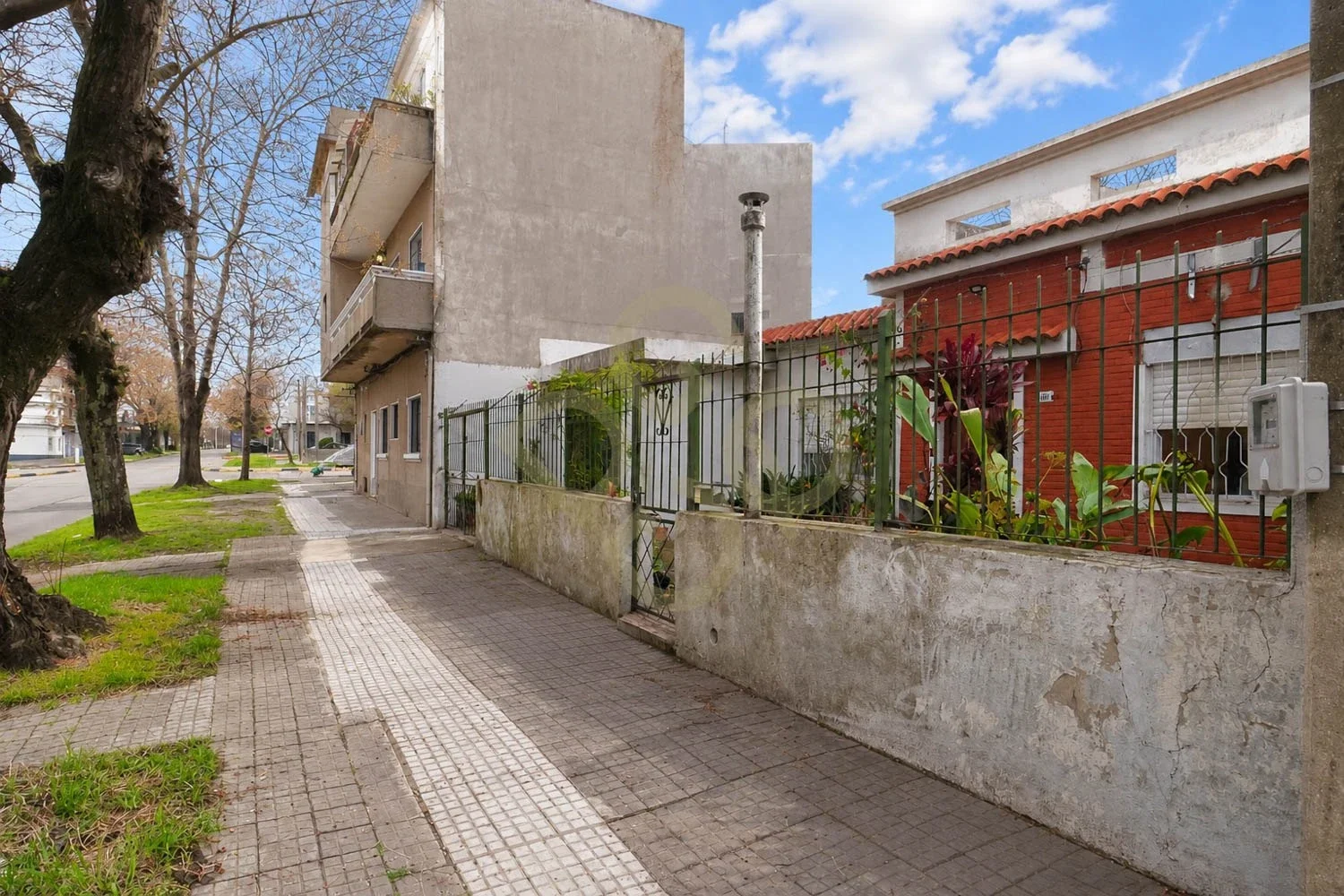 Casa en venta c/ cochera en Buceo - Imagen 2